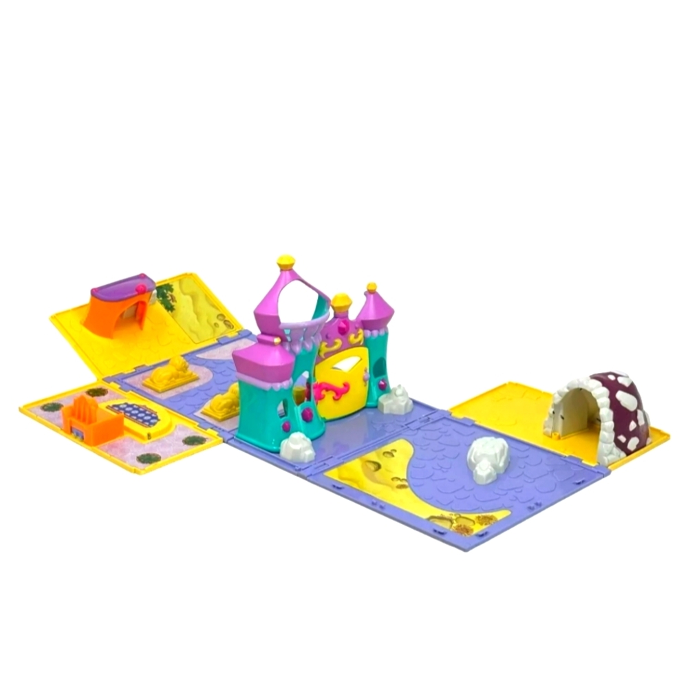 Disney Aladdin and the Princess Jasmine Little Tikes Fairytale Dollhouse Playset